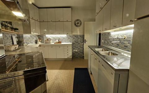 La Piccola Rocca: Cabinetry, Countertop, Property, Sink, Kitchen Stove, Kitchen, Wood, Drawer, Interior Design, Architecture