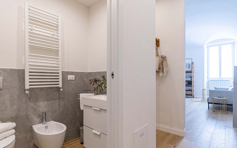 Atelier la Scala: Bathroom Cabinet, Sink, Plumbing Fixture, Window, Bathroom Sink, Wood, Bathroom, Interior Design, Tap