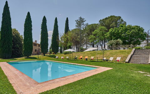 Villa Conte Jacopo: Water, Plant, Sky, Green, Tree, Leisure, Rectangle, Landscape, Grass, Natural Landscape