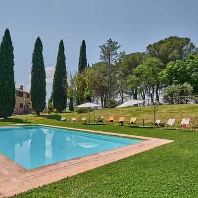 Villa Conte Jacopo: Water, Plant, Sky, Green, Tree, Leisure, Rectangle, Landscape, Grass, Natural Landscape