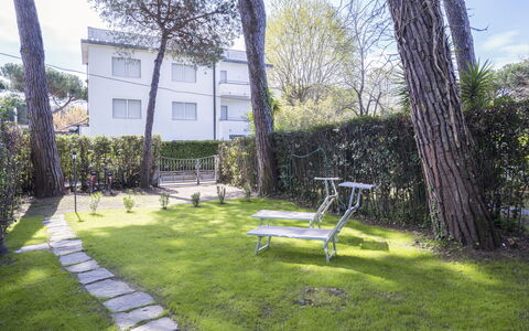 Dimora Del Capitano: Plant, Property, Outdoor Bench, Sky, Building, Tree, Land Lot, Vegetation, Architecture, Outdoor Furniture