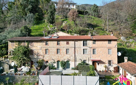 Casa Montebello: Plant, Property, Building, Window, Sky, Tree, House, Residential Area, Real Estate, Roof