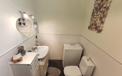 Panorama: Property, Sink, Building, Interior Design, Lighting, Plumbing Fixture, Chair, Bathroom Sink, Floor, House