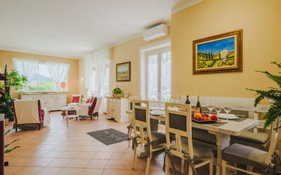 Accommodation:&nbsp;Gerry House 697.1