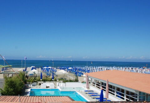 Boheme With Beach & Breakfast Included: Water, Sky, Cloud, Plant, Coastal And Oceanic Landforms, Swimming Pool, Beach, Leisure, Tree, Horizon