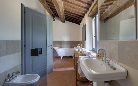 Villa Aiale: Mirror, Tap, Plumbing Fixture, Sink, Bathroom Sink, Property, Bathroom, Purple, Interior Design, Lighting