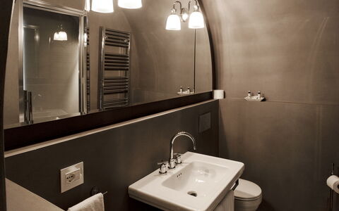 Borgo Dolciano: Mirror, Brown, Tap, Bathroom Sink, Plumbing Fixture, Sink, Bathroom, Interior Design, Architecture, Wall