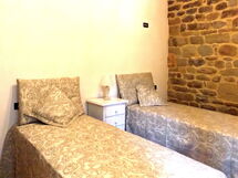 Accommodation:&nbsp;Marino 7