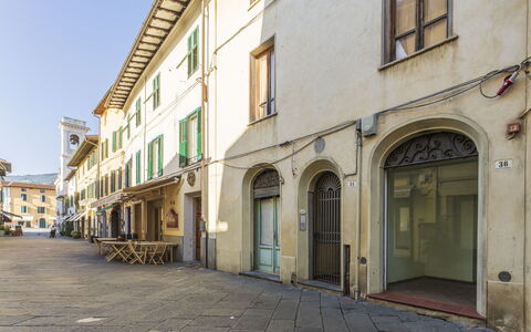 Lounge Flat Camaiore, Wifi, Versilia Coast: Window, Building, Door, Sky, Alley, Road, Real Estate, Facade, City
