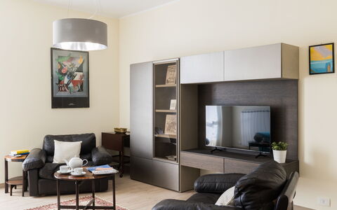 Casa Maria: Furniture, Shelf, Bookcase, Shelving, Interior Design, Flooring, Wood, Living Room, Floor, Room