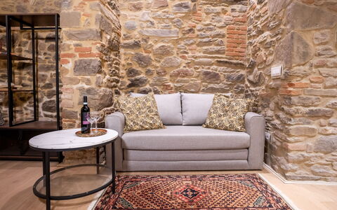 Maccari Suite: Furniture, Interior Design, Flooring, Couch, Floor, Living Room, Room, Coffee Table, Throw Pillow