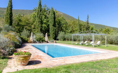 Villa la Felce: Swimming Pool, Resort, Garden, Landscaping, Eco Hotel, Outdoor Furniture, Water Feature, Leisure, Flagstone, Shade