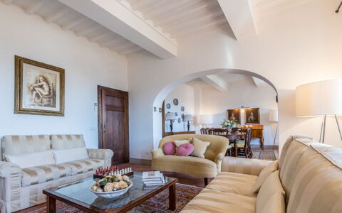 Villa Cerreta: Furniture, Interior Design, Wall, Flooring, Couch, Wood, Floor, Ceiling, Room, Living Room