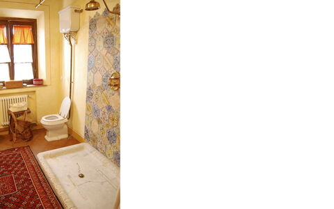 Poggio Aperto: Wall, Flooring, Interior Design, Floor, Room, Toilet Seat, Bathroom, Plumbing Fixture, Ceiling, Tile