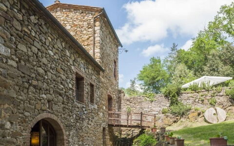 Mulino della Frateria: Wall, Architecture, Stone Wall, Rock, Rural Area, Estate, Brickwork, Brick, Garden, Landscaping