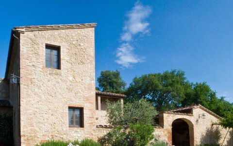 Villa Pipirelli: Wall, Building, House, Home, Architecture, Facade, Landscape, Shrub, Rural Area