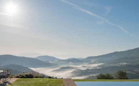 Villa Torre: Mountainous Landforms, Mountain, Nature, Hill, Natural Landscape, Highland, Landscape, Hill Station, Mountain Range, Grassland
