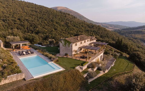 Villa Collinette: Swimming Pool, Estate, Hill Station, Mountain Range, Slope, Farmhouse, Village, Villa, Eco Hotel, Mountain Village