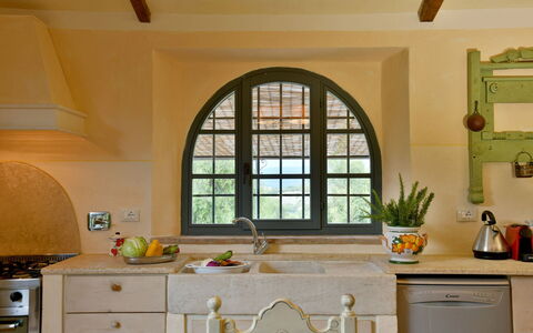 Villa Ginevra: Interior Design, Furniture, Wood, Kitchen, Flooring, Home, Lighting, Countertop, Cabinetry, Room