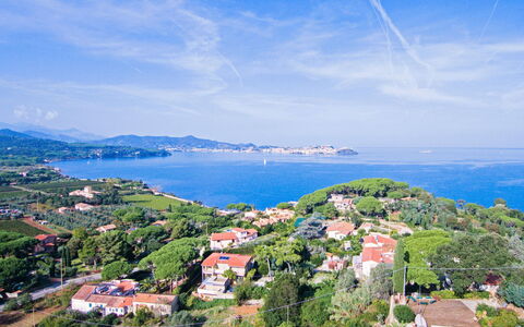 Villa Magazzini: Blue, Green, Coast, Horizon, Coastal And Oceanic Landforms, Natural Landscape, Sea, Landscape, Summer, Ocean