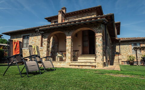 La Limonaia: Architecture, House, Door, Roof, Home, Cottage, Estate, Column, Farmhouse, Porch