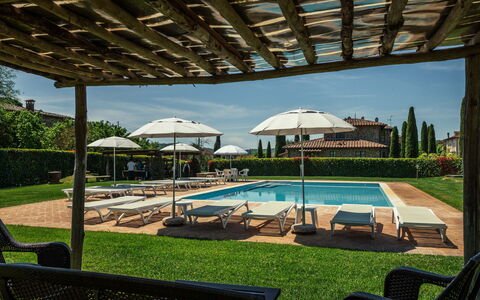 Il Roseto: Swimming Pool, Resort, Outdoor Furniture, Garden, Hacienda, Estate, Lawn, Sunlounger, Villa, Yard