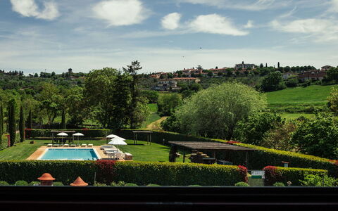 Il Noceto: Shrub, Garden, Landscaping, Lawn, Hedge, Plantation, Yard, Park, Eco Hotel, Courtyard