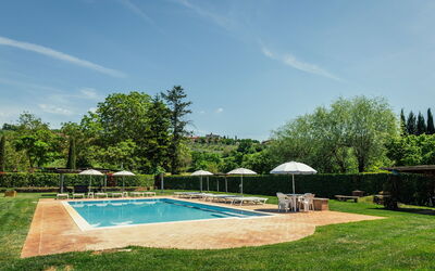 Il Noceto: Tree, Swimming Pool, Shrub, Resort, Garden, Eco Hotel, Landscaping, Shade, Plantation, Hacienda