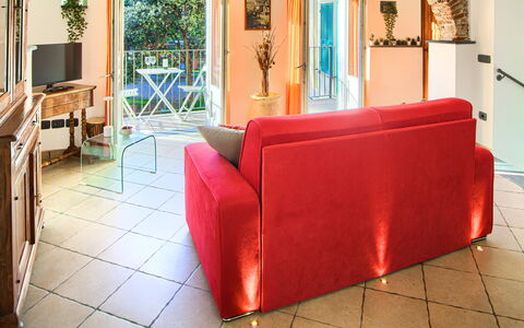 Ca Du Checcu: Furniture, Interior Design, Couch, Flooring, Floor, Wood, Table, Room, Living Room, Ceiling