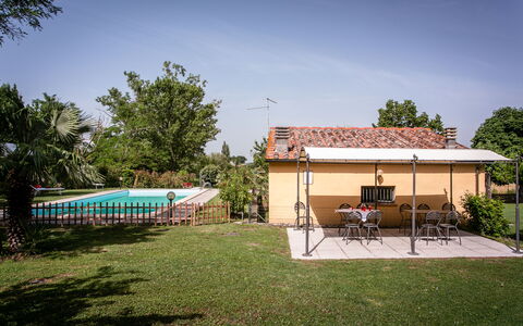 Villa Gelsi: Swimming Pool, Shade, Estate, Backyard, Hacienda, Farmhouse, Resort, Eco Hotel, Outdoor Furniture, Yard
