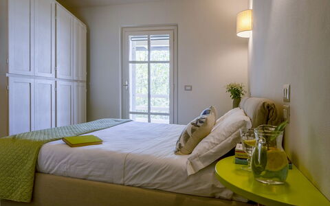 Bianca la Luna: Furniture, Bed, Interior Design, Bedroom, Wall, Bed Sheet, Bedding, Wood, Floor, Room