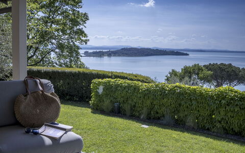 Bianca la Luna: Coastal And Oceanic Landforms, Lake, Sea, Coast, Shade, Ocean, Garden, Reservoir, Landscaping, Sound