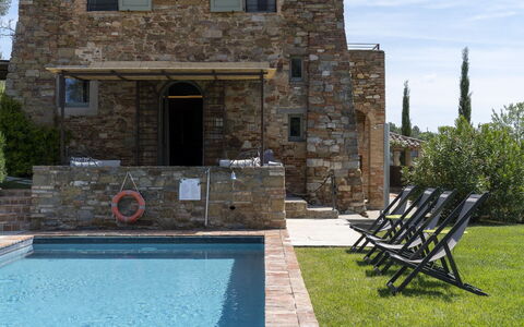 Villa Cotogna: Swimming Pool, Estate, Brick, Landscaping, Villa, Flagstone, Outdoor Furniture, Stone Wall, Farmhouse, Chimney