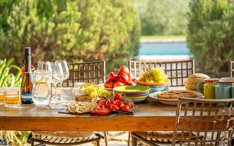Villa Olivo: Furniture, Food, Tableware, Table, Drinkware, Chair, Fruit, Outdoor Furniture, Outdoor Table, Serveware
