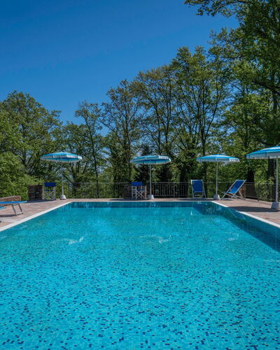 Grace Home, Pool, Wifi, Gambassi Terme: Blue, Swimming Pool, Resort, Outdoor Furniture, Eco Hotel, Shade, Resort Town, Water Feature, Landscaping, Villa