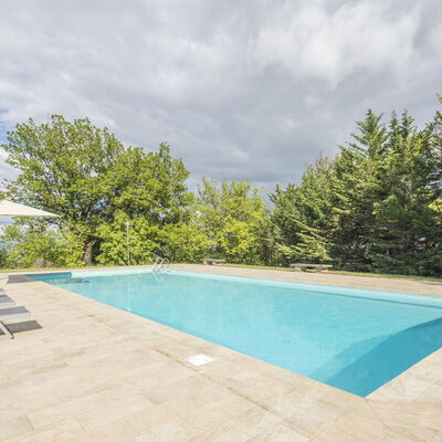 Cottage Monti Pet Friendly With Shared Pool: Swimming Pool, Shade, Landscaping, Design, Tile, Resort, Flagstone, Evergreen