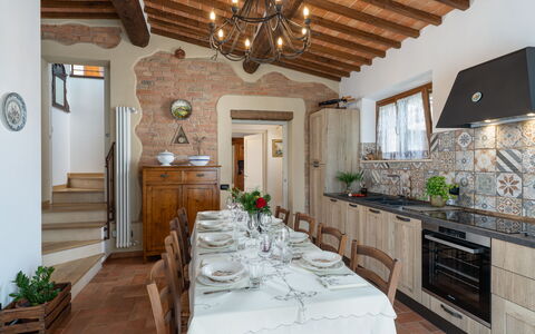 Capanna Di Elfo: Furniture, Interior Design, Flooring, Wood, Ceiling, Light Fixture, Table, Kitchen, Floor, Home