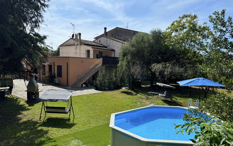 Il Volo Del Nibbio: Swimming Pool, Backyard, Garden, Estate, Yard, Landscaping, Lawn, Shade, Hacienda, Villa