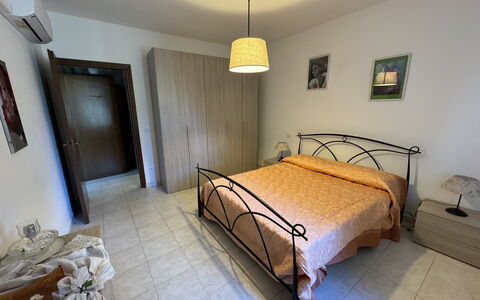 Il Volo Del Nibbio: Bed, Furniture, Bedroom, Interior Design, Bedding, Bed Sheet, Floor, Flooring, Wood, Room