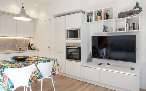 La Casa Dei Mandarini: Furniture, Interior Design, Kitchen, Kitchen Appliance, Flooring, Wall, Countertop, Cabinetry, Wood, Major Appliance