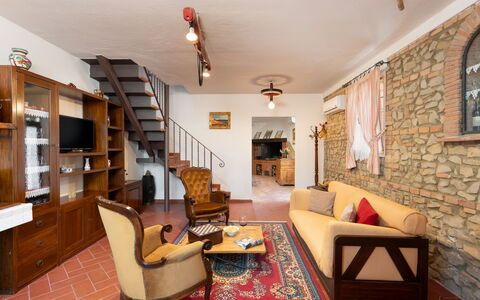 Villa Gori: Furniture, Interior Design, Couch, Flooring, Ceiling, Living Room, Room, Floor, Table, Lighting