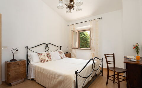 Villa Gori: Furniture, Bed, Bedroom, Wall, Interior Design, Wood, Flooring, Floor, Bedding, Bed Sheet