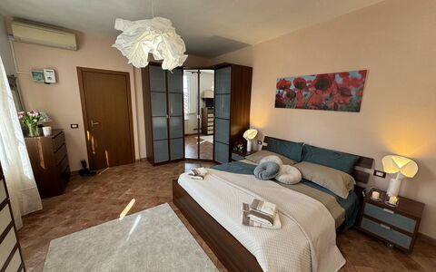 Anna: Furniture, Bed, Interior Design, Bedroom, Flooring, Floor, Bed Sheet, Bedding, Room, Wood