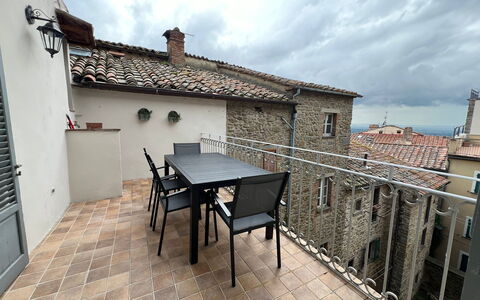 Via Roma 39: Furniture, Floor, Outdoor Furniture, Outdoor Table, Chair, Kitchen & Dining Room Table, Balcony, Houseplant, Courtyard, Tile