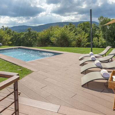 Villa Airone Tegoni, Pool, Radicondoli: Outdoor Furniture, Swimming Pool, Composite Material, Deck, Wood Flooring, Hardwood, Flagstone, Shade, Garden, Sunlounger