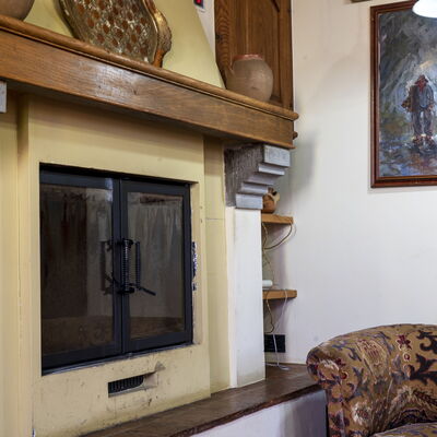 Country Historical House Lucca: Wood, Interior Design, Flooring, Furniture, Floor, Room, Picture Frame, Living Room, Hearth, Wood Stain