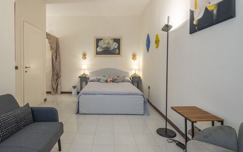 Casa Gioia In Lucca: Furniture, Interior Design, Wall, Floor, Flooring, Bed, Bedroom, Ceiling, Room, Textile