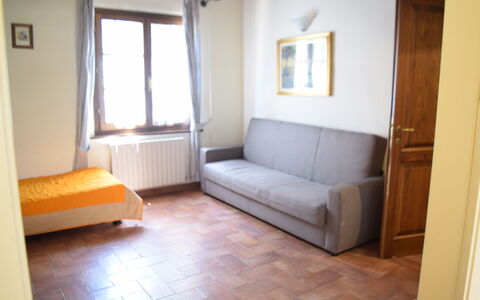 Accommodation:&nbsp;Girasole