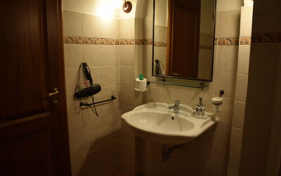 Accommodation:&nbsp;Arco Grande