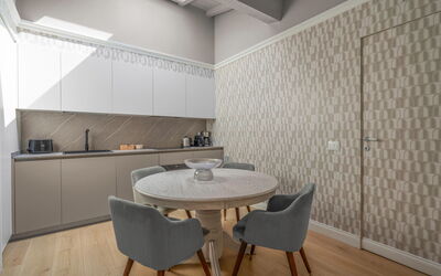 Accommodation:&nbsp;Deservi Elegant Apt. Petrarca